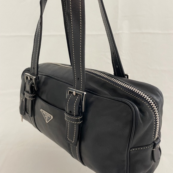 Prada Vintage navy ๐ bag - Picture 4 of 11